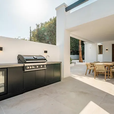 Villa Marbesa I Pool Gym Cinema Outdoor Bbq Parking