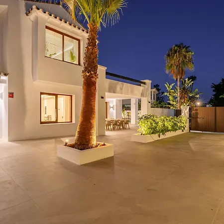 Marbesa I Pool Gym Cinema Outdoor Bbq Parking Marbella