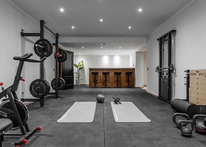 Marbesa I Pool Gym Cinema Outdoor Bbq Parking Marbella