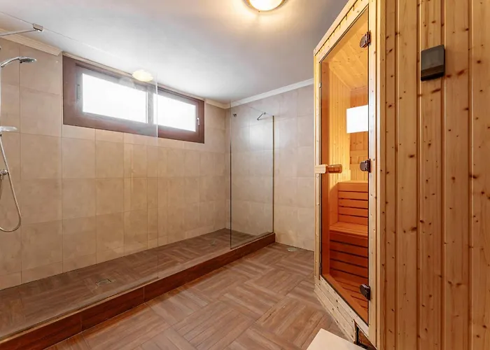 Villa Marbesa I Pool Gym Cinema Outdoor Bbq Parking